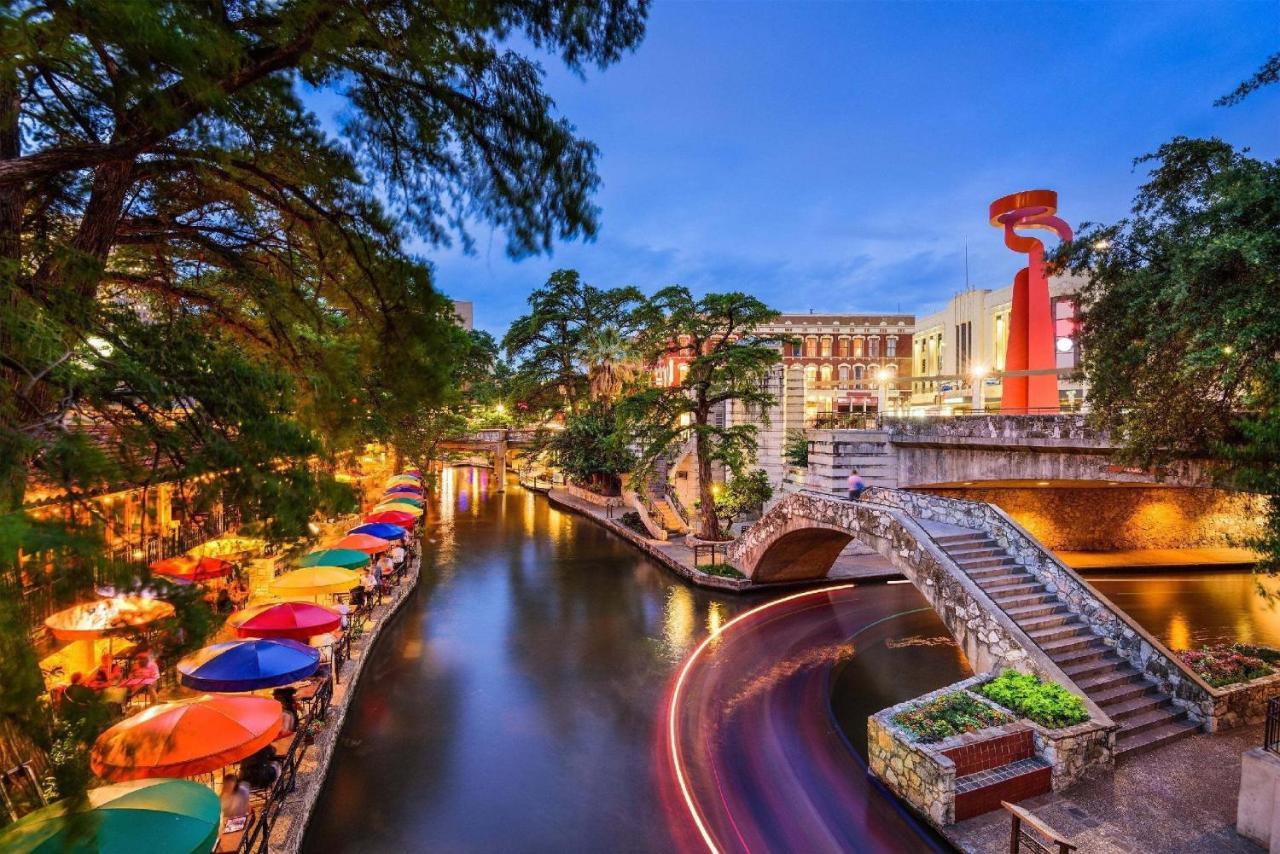 Private Hot Tub3Bd2Ba 2 Miles To Sa River Walk San Antonio Exterior photo