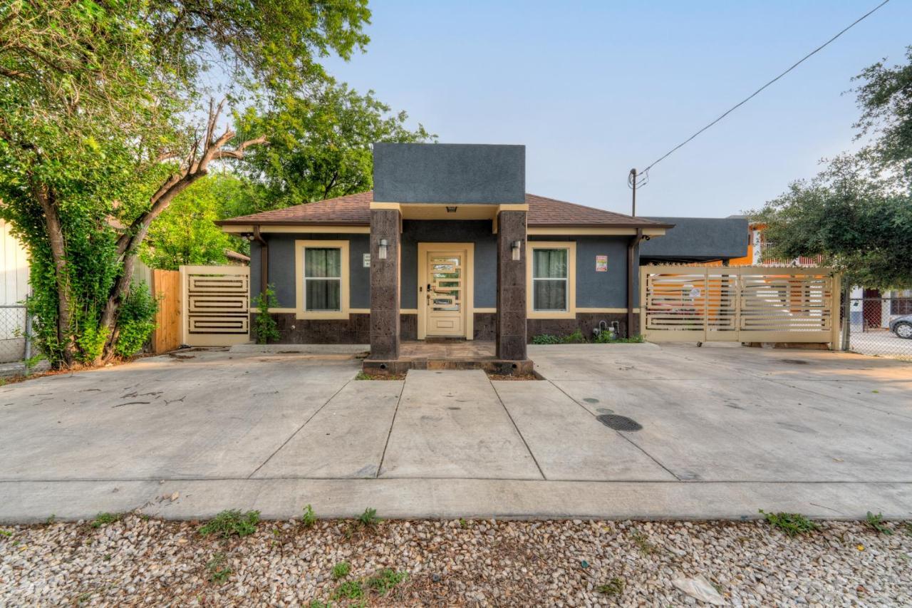 Private Hot Tub3Bd2Ba 2 Miles To Sa River Walk San Antonio Exterior photo